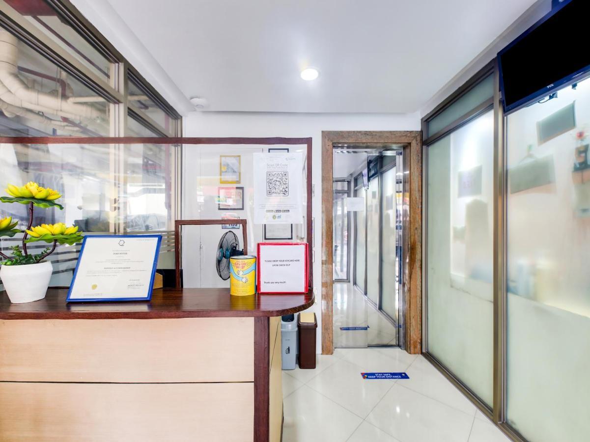 Oyo 893 Dian Suites Makati Manila Kültér fotó