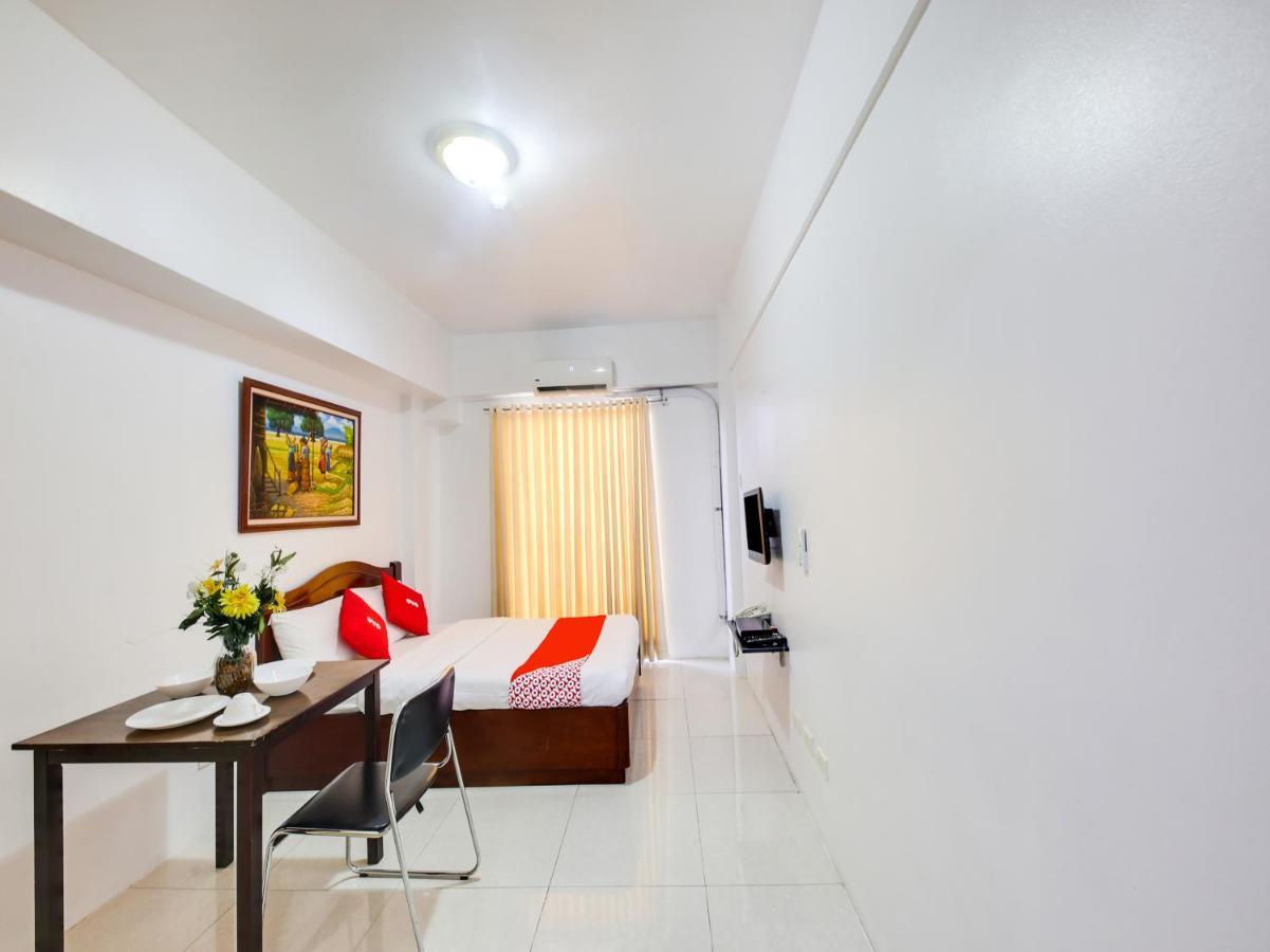 Oyo 893 Dian Suites Makati Manila Kültér fotó