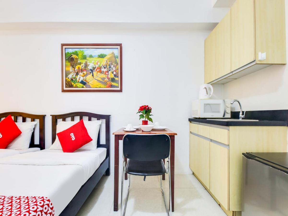 Oyo 893 Dian Suites Makati Manila Kültér fotó