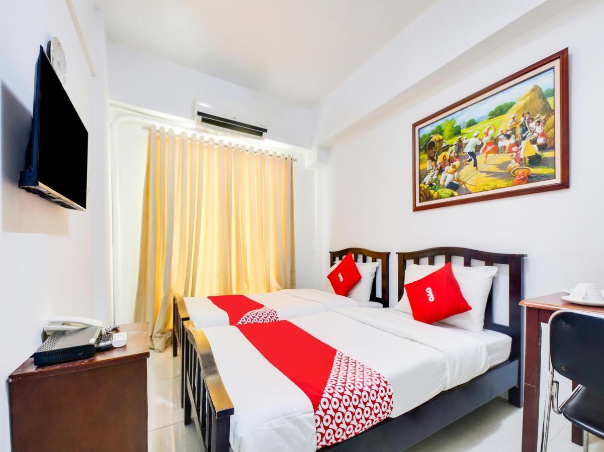 Oyo 893 Dian Suites Makati Manila Kültér fotó