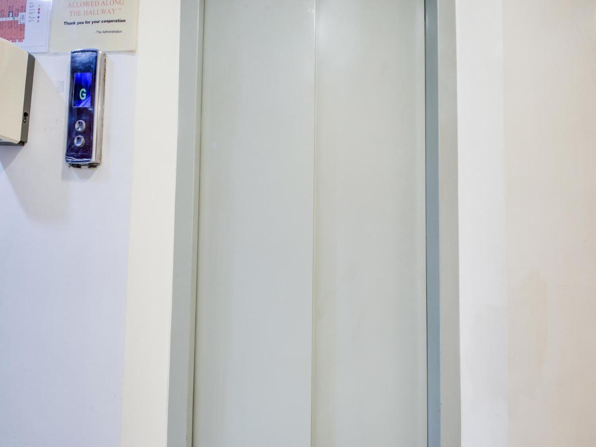 Oyo 893 Dian Suites Makati Manila Kültér fotó