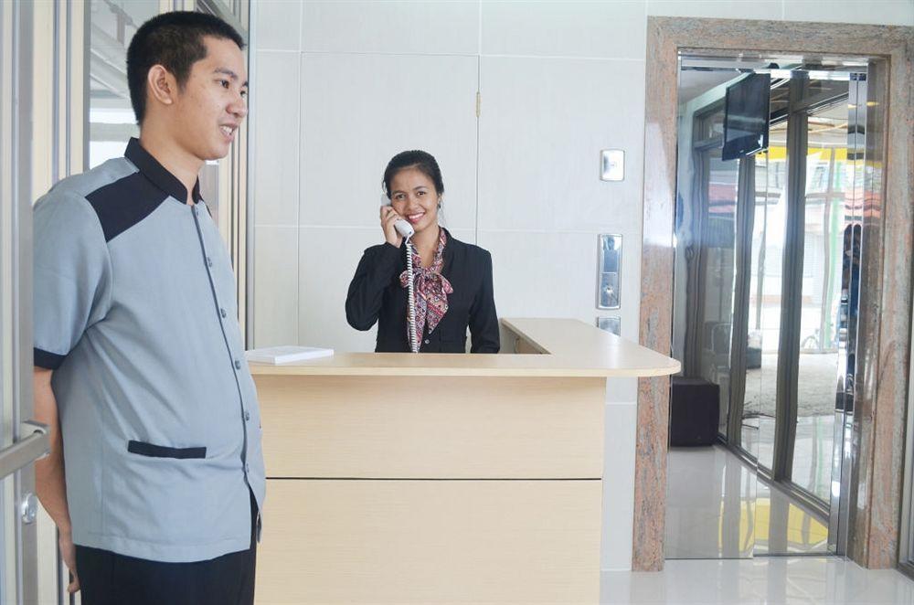 Oyo 893 Dian Suites Makati Manila Kültér fotó