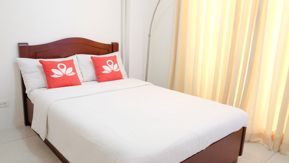 Oyo 893 Dian Suites Makati Manila Kültér fotó
