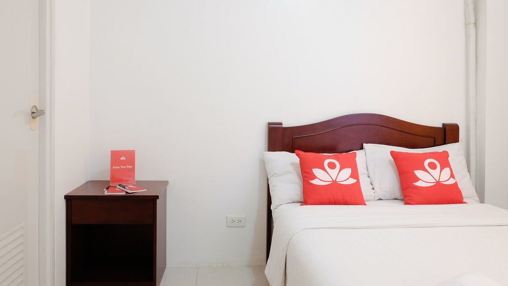 Oyo 893 Dian Suites Makati Manila Kültér fotó