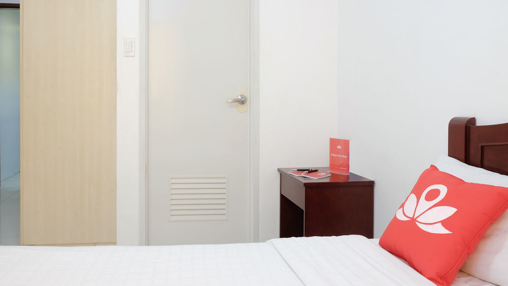 Oyo 893 Dian Suites Makati Manila Kültér fotó