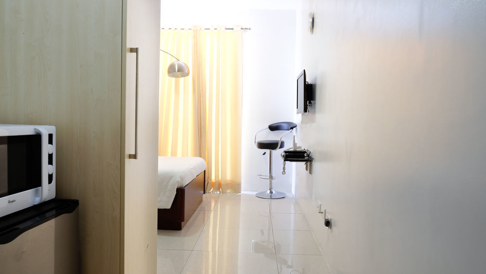 Oyo 893 Dian Suites Makati Manila Kültér fotó