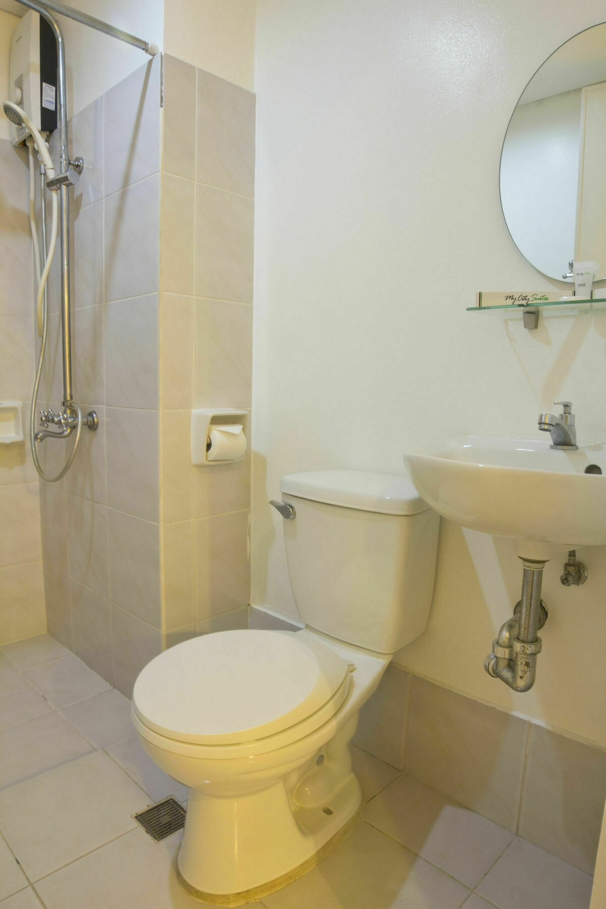 Oyo 893 Dian Suites Makati Manila Kültér fotó